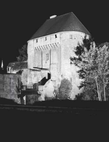 Marguerite Vacher,  La porte des Champs, la nuit