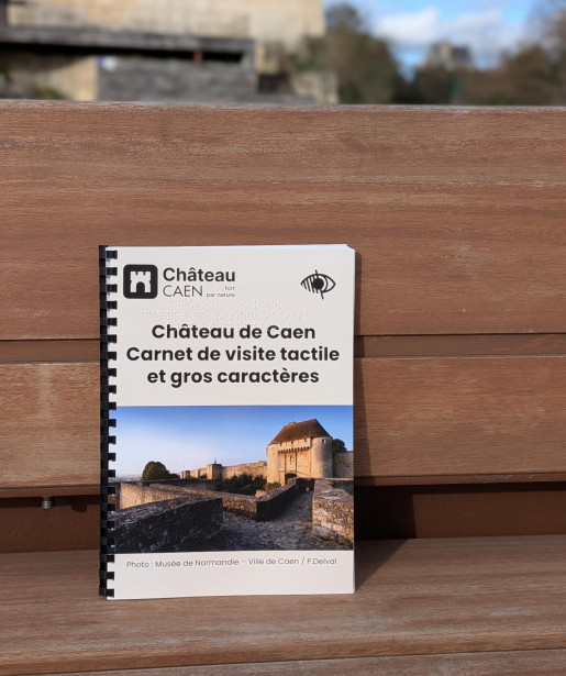 Carnet de visite tactile - château de Caen
