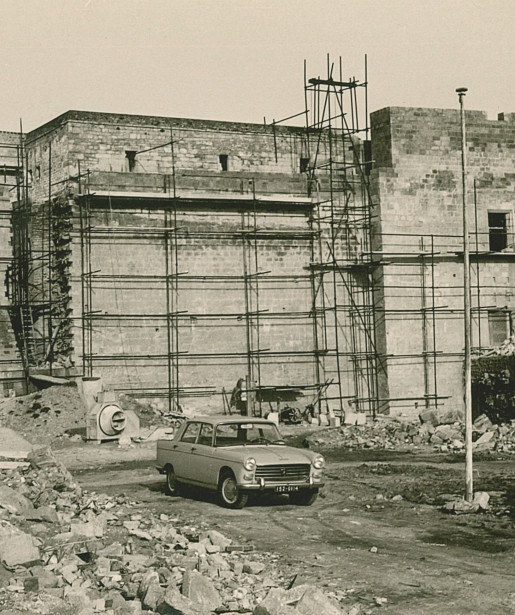 Rémy Marie, Reconstruction des remparts du château de Caen, avril 1964, Achives de Caen